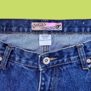 FRENCH LAUNDRY BLUE JEANS SIZE 22 HAS MARK ON BACK OF JEANS BUT IN GOOD conditio